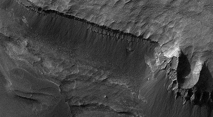 Steep Gullied Slope in Coprates Chasma