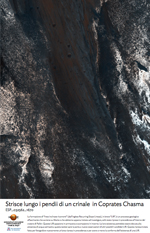 Strisce lungo i pendii di un crinale  in Coprates Chasma