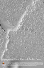 Sovrapposizione di flussi di lava nella Daedalia Planum