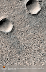 Deposita quae chloridio copiosa videntur in cratere ictu effecto
