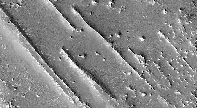 Linear Ridges in North Meridiani Planum