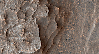 Light-Toned Hydrated Materials Inside Ius Chasma 