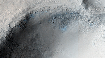 Un cratère d’impact dans Isidis Planitia