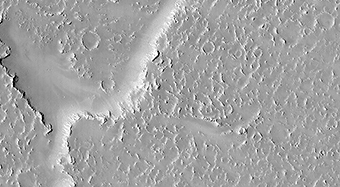 Coulées de lave superposées dans Daedalia Planum