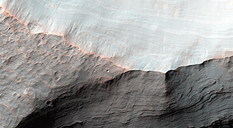 Stratigraphy of Alluvial Fans in Saheki Crater