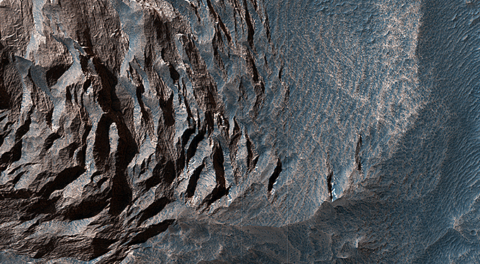 Layered Sediments in Valles Marineris
